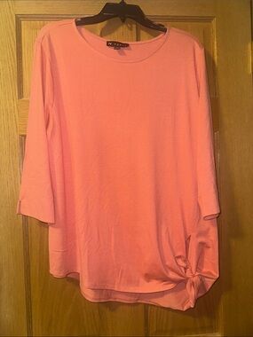 Tie-Hem Women's Top